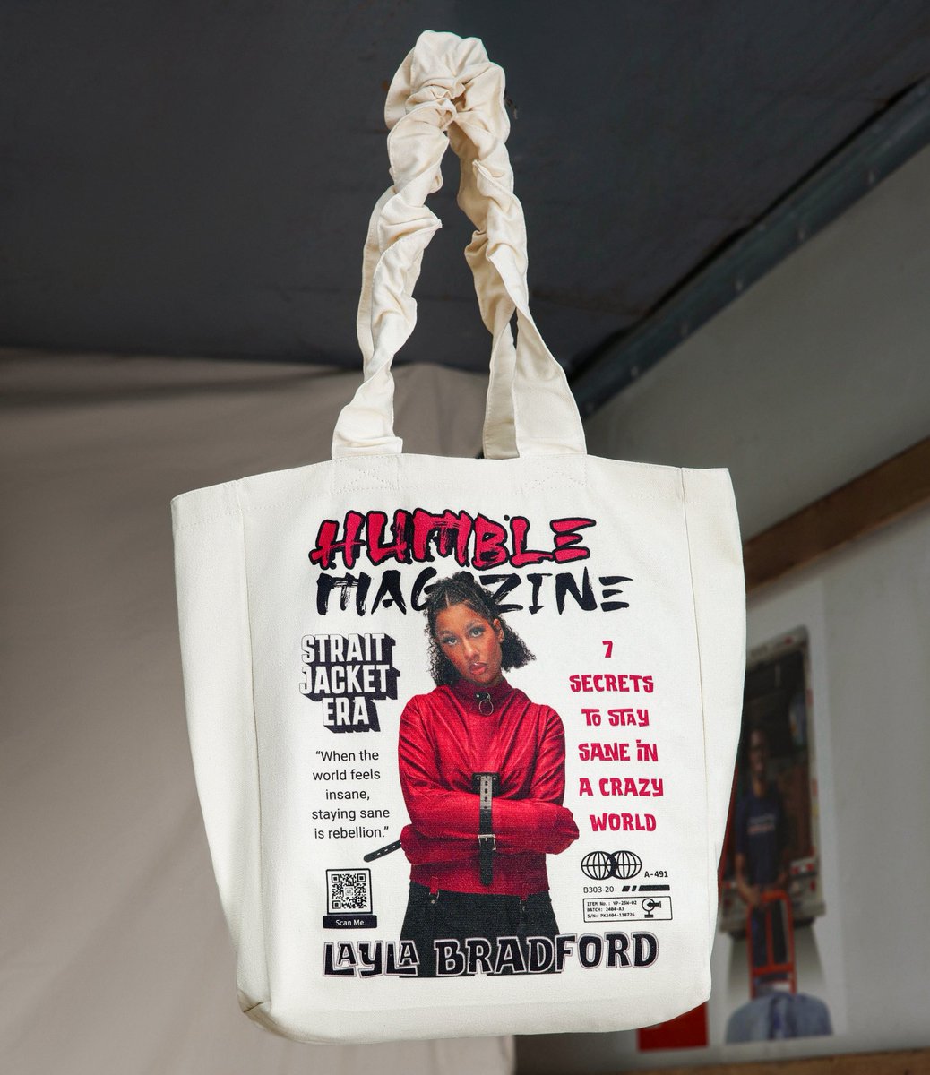 MagazineHumble's tweet photo. Local man refuses to be basic. Carries the evidence. https://t.co/alkCvS9ZNK