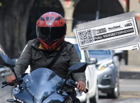 ElGallitoPoblan's tweet photo. Así es el chip obligatorio que deberán usar los motociclistas de #Puebla a partir del 15 de #julio

https://t.co/1xyY9cscXM https://t.co/8tVJIkReS9