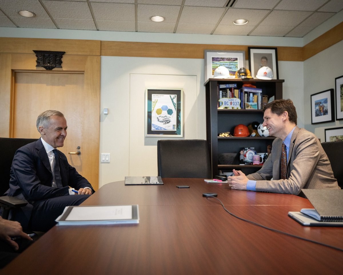 MarkJCarney's tweet photo. Canada and British Columbia are transforming our economy with an ambitious new plan to build. 
 
The new Canada-British Columbia Cooperative Prosperity Agreement will get major energy projects and trade corridors built faster and sustainably. It will diversify our trade, protect our air, land, and water, and create lasting prosperity and opportunity for British Columbians and all Canadians.
 
We’re building in partnership with British Columbia and First Nations. Because when we build together, we build bigger, we build better, and we build things that last.