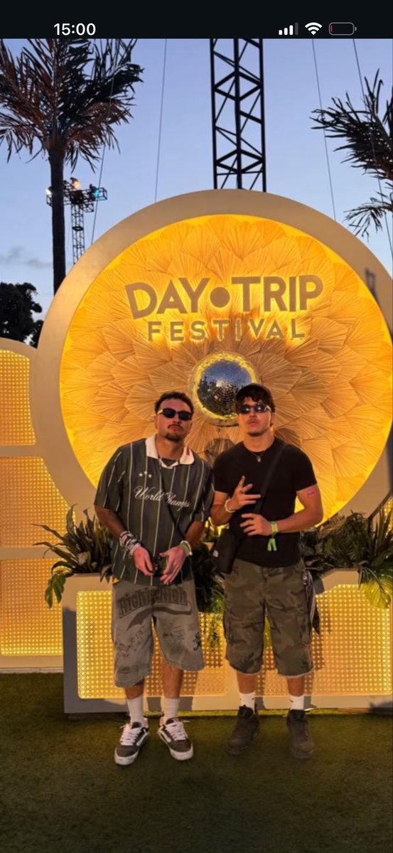 MENACEcx187's tweet photo. BROOO DAYTRIP was a amazing #daytrip https://t.co/u3TDP0pFSO