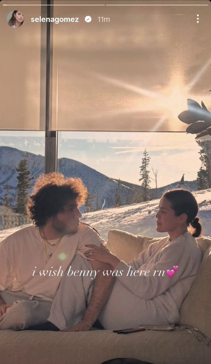 jarianaoutdid's tweet photo. taylor swift needed a classy wedding with classy people. i get why she didn’t invite him 😭😭😭😭 https://t.co/PxwpweaPo8