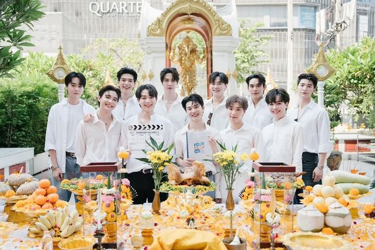 JaisinghYashika's tweet photo. Today fourever you part 2 also has come to an end 🥺 Everyone got their happy endings 🩷 Now we will not be able to wait and anticipate for new episodes 🤧 Now only special episode is left 😭 #foureveryou #pondearth #maxkybas #bevertonliew #ngernoat #piegolf https://t.co/Hxgf0trae4