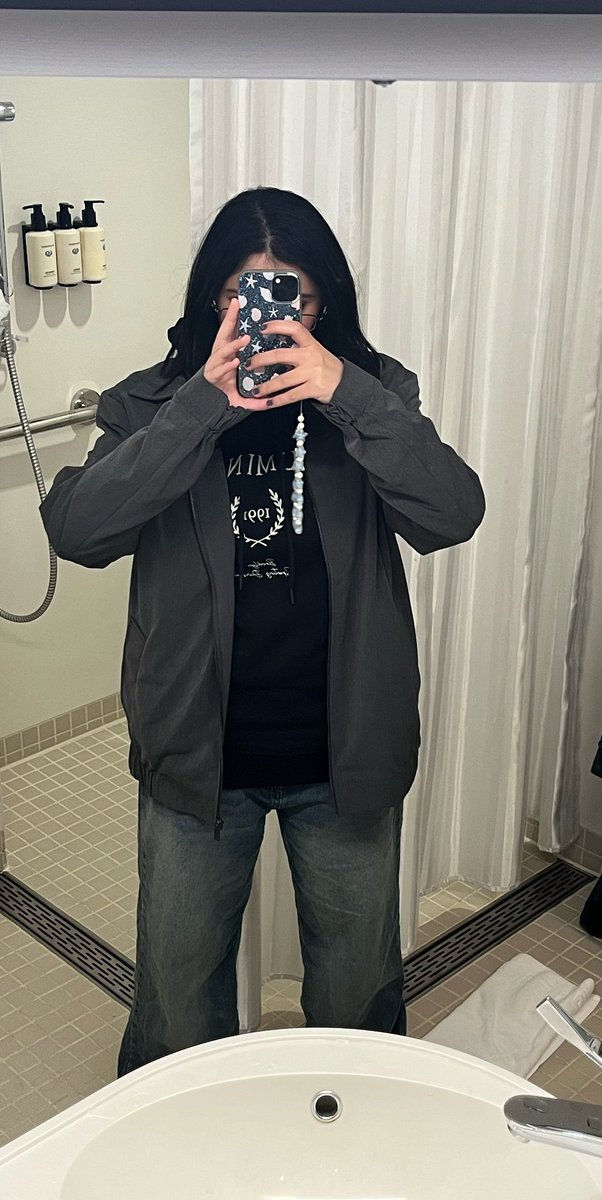 ogfr20's tweet photo. It always the ugly https://t.co/XnWmnkhF3s