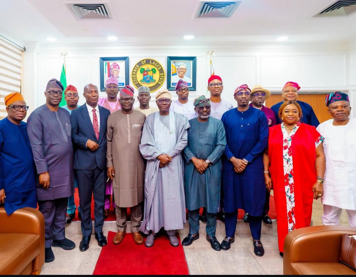 SenAdetunmbi's tweet photo. Today, I led the Board of the SWDC on a productive courtesy visit to Governor Babajide Sanwo-Olu and some members of his Executive Council. We held fruitful discussions on strategic collaboration to support the successful takeoff of the South West Development Commission, including startup and institutional support, the provision of a befitting permanent site in Lagos, a dedicated coordination framework, and innovative financing opportunities.

We also concluded our two day Board meeting, where we considered key policy, institutional, and operational matters that will guide the Commission's effective takeoff and the delivery of its mandate across the South West.

I appreciate His Excellency, Governor @jidesanwoolu and his team for their warm reception and steadfast commitment to partnering with the Commission to advance a more integrated, competitive, and prosperous South West.