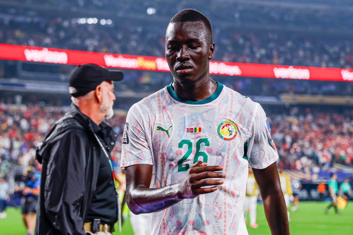 Cisse_Maps's tweet photo. Seuls les hypocrites trouveront le moyen de se défouler sur lui. Force à toi, champion ! https://t.co/9OTt3G9Krg