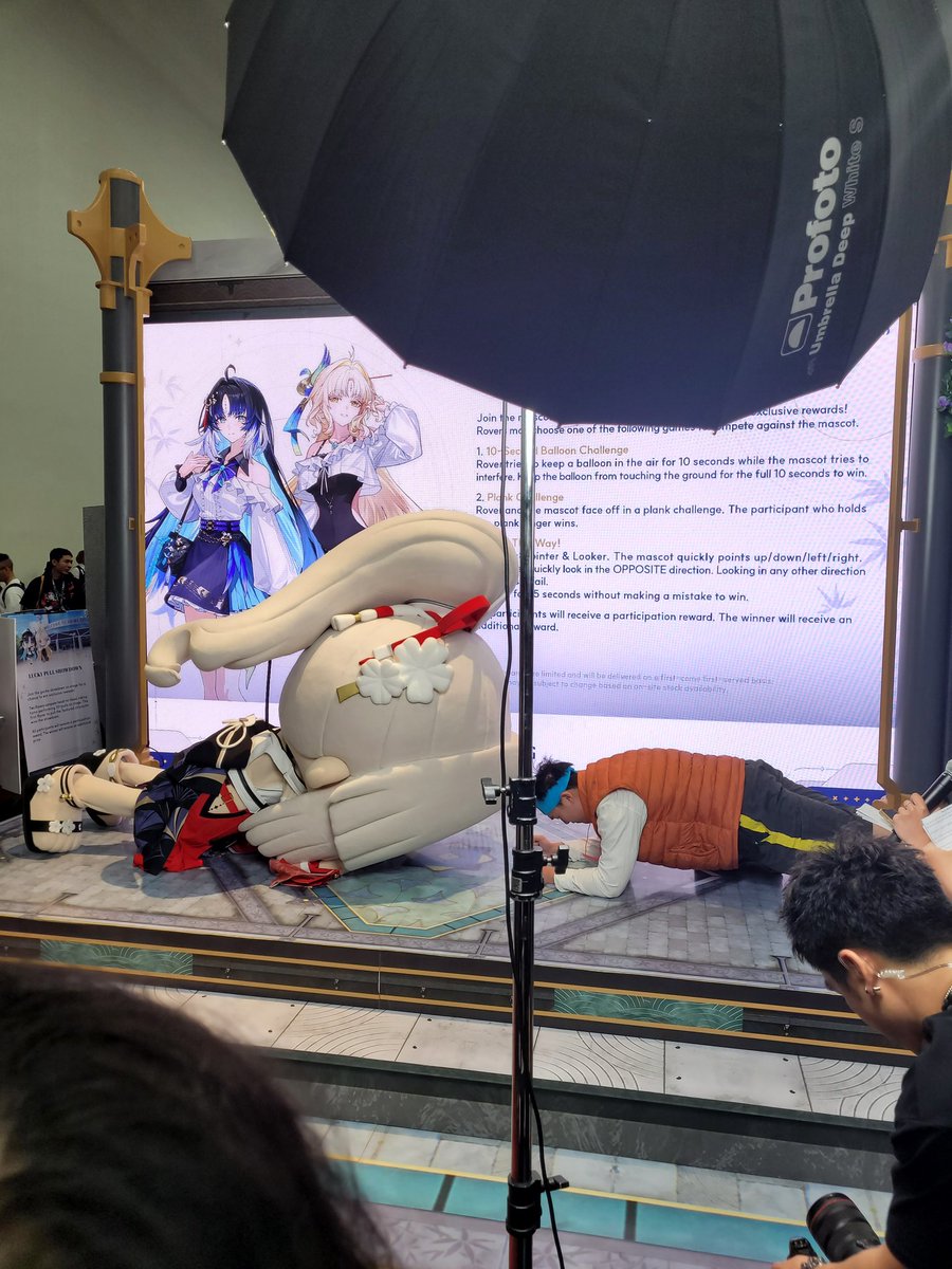 LucentSinclair's tweet photo. Holograms, mascots and photo ops, we're hitting the ground running with #WutheringWaves    at #WuWaAX2026 https://t.co/LaiPF9ONx8