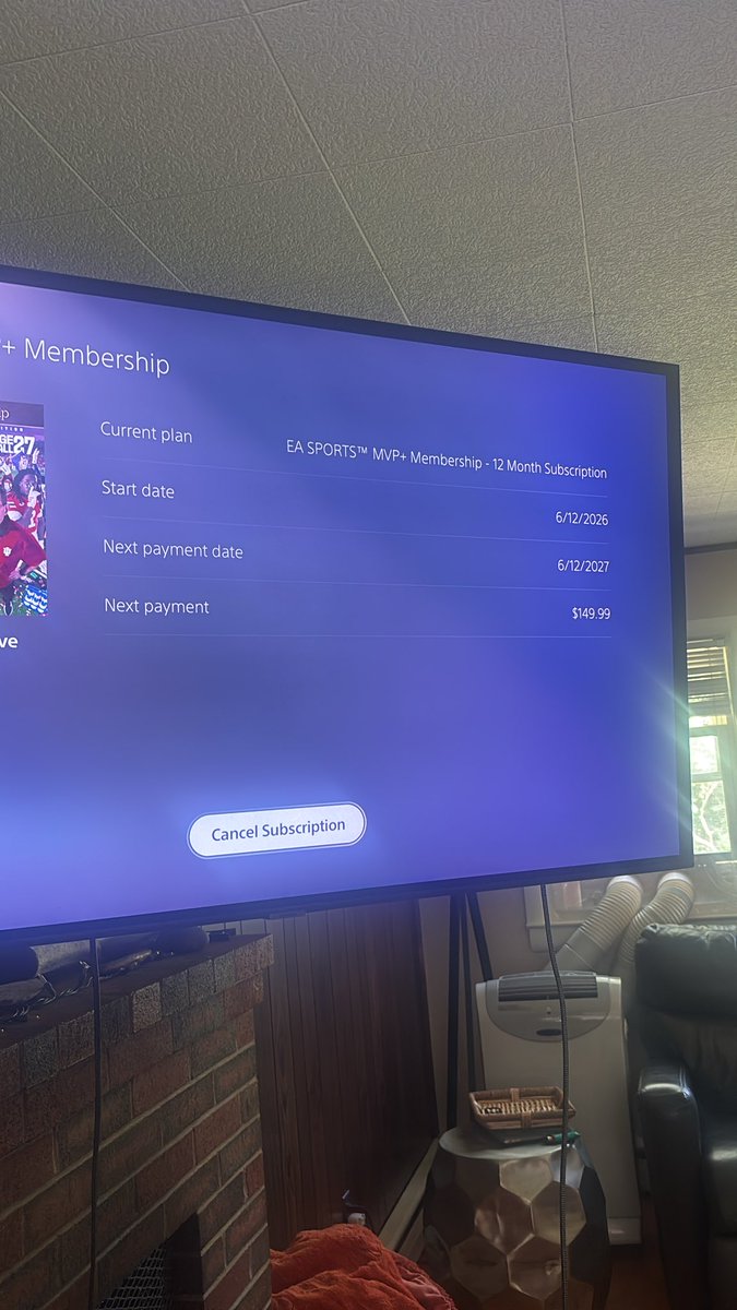 SolLowDoughLow's tweet photo. @EASPORTSCollege @oregonfootball @OleMissFB @CanesFootball Purchased the mvp+ still cant access it https://t.co/fe8ZK72Jqn