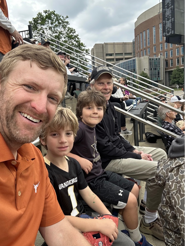 BigAdventures_'s tweet photo. Another great season of Vanderbilt Baseball is in the books, &amp; it was a pleasure partnering with Nashville-area nonprofits to send Adventurers &amp; their families to cheer on the @VandyBoys . Many thanks to the Middle Tennessee Chapter of HopeKids for sharing these terrific pics! https://t.co/3QuA6Li3NB