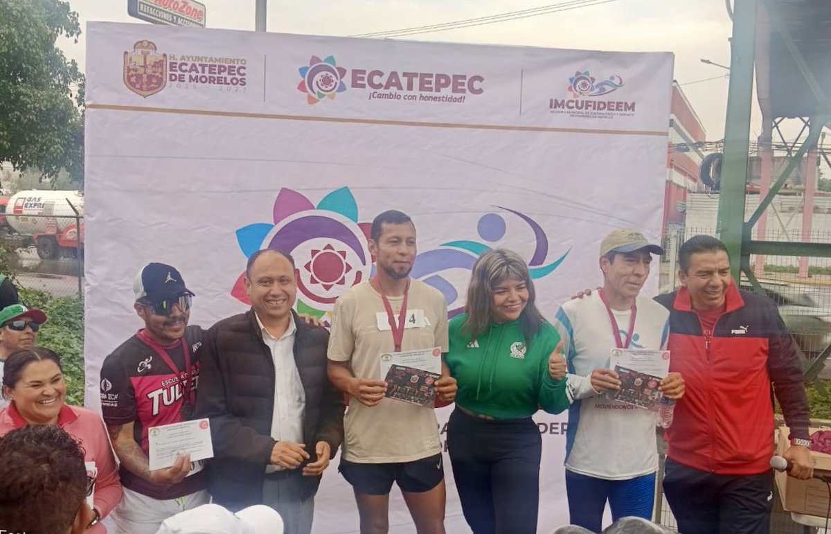 urdapilletar's tweet photo. En representación de nuestra presidenta, @azucenacisneros, asistí a la premiación de la Carrera Atlética Familiar 5K, organizada por IMCUFIDEEM e ITECEM. Seguimos promoviendo el deporte como motor de salud, convivencia y transformación social en #Ecatepec. https://t.co/MbQUUrlNWd