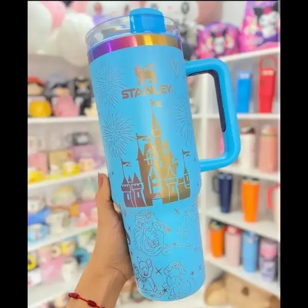 uniquehousecoll's tweet photo. Stanley Quencher Iconic Disney theme 
-Engraved H2.0 1.18L  Stanley Tumbler with Handle
-Hot &amp; Cold Stainless Steel Stanley Mug
-Water Bottle/Flask
-Travel double-wall coffee Stanley tumbler with straw and handle 

📷 Call/WhatsApp: 0706273438 
https://t.co/qcDa0yMEQN https://t.co/2cfSbmmtY5
