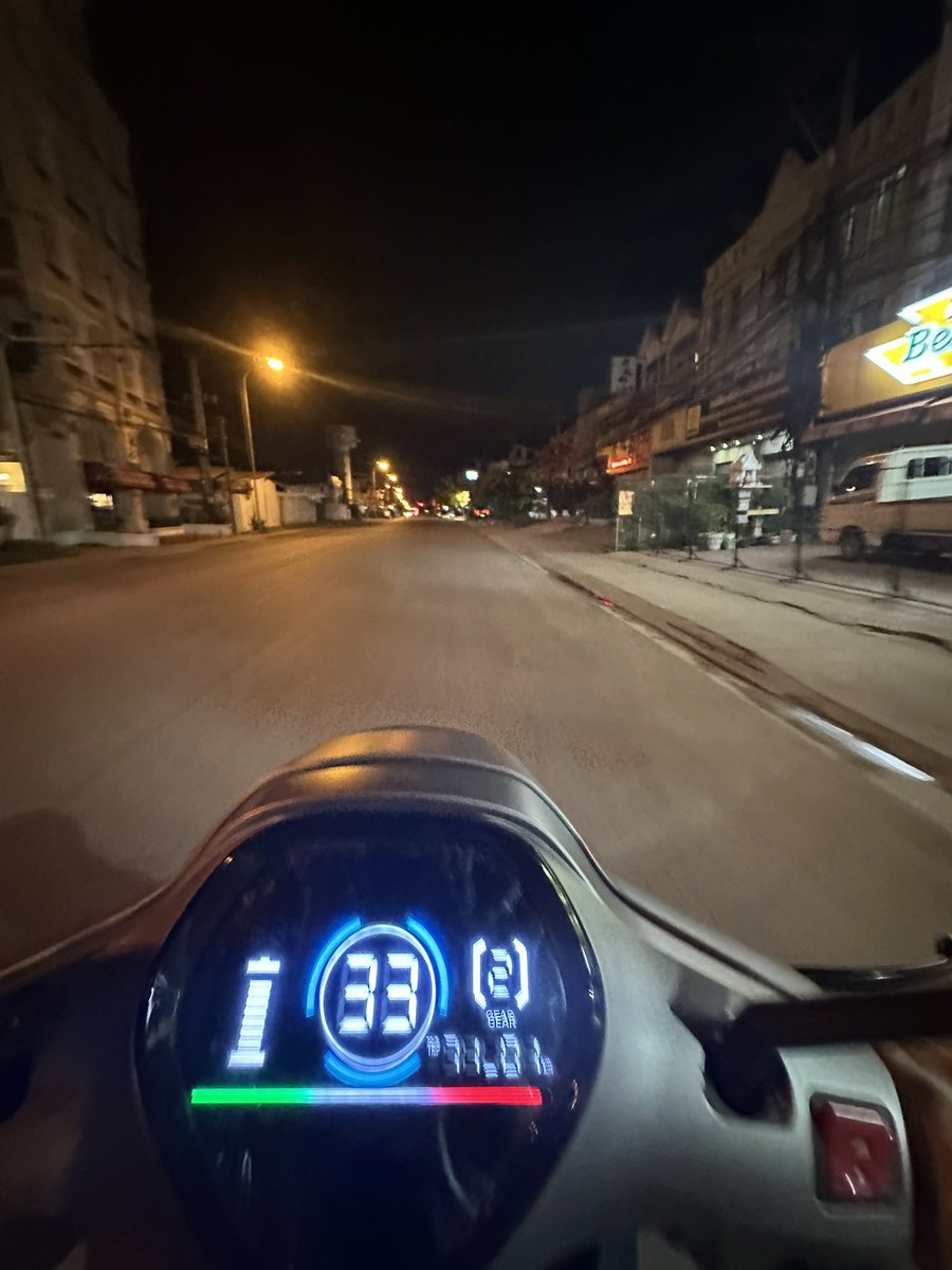 BelleChayada's tweet photo. เหงาจังไปไหนดีงับ  🇹🇭🇱🇦🥰#เวียงจันทร์ #ຮອມຕະຫຼາດຊົ່ວດິນ
#Vientiane #ลาว #คนไทยในลาว #รับคอลเสียว https://t.co/YGVfTbjxaE