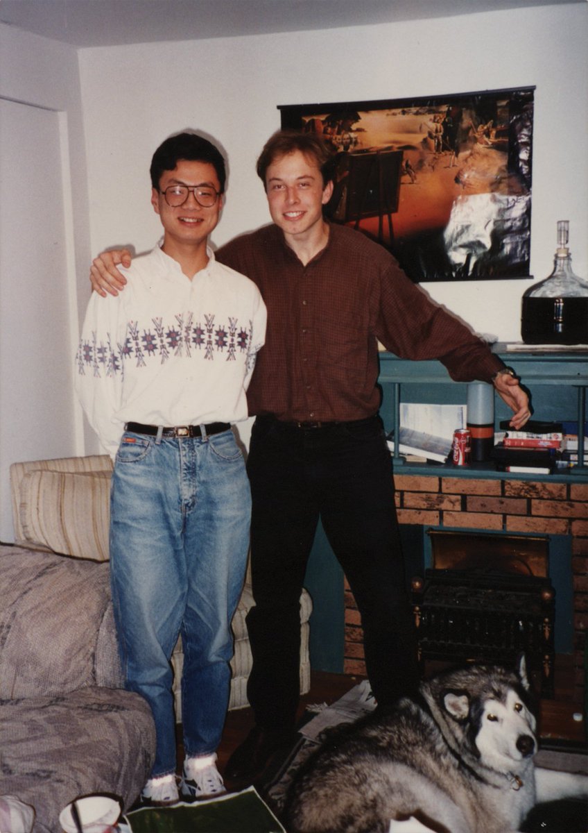 astro_greek's tweet photo. College Elon + his genius lab partner Robin Ren

Robin was the only person Elon admitted was better than him at physics.

Together they ran wild experiments with materials at extreme temperatures…

...and Elon’s favorite part? Dropping frozen pencil erasers on the floor just to watch them shatter.

Two brilliant minds having way too much fun in the lab.

Source: Walter Isaacson’s ‘Elon Musk’ (2023), chapter 8