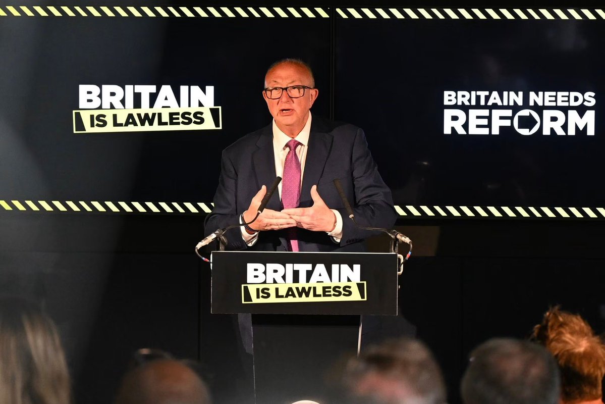 AdanFarhajUK's tweet photo. Britain is broken. Colin Sutton will fix it in Norfolk. Common sense policing is on the way.
#ReformUK #Norfolk #UKPolitics #ColinSutton #CommonSense https://t.co/URxgKWOlxE