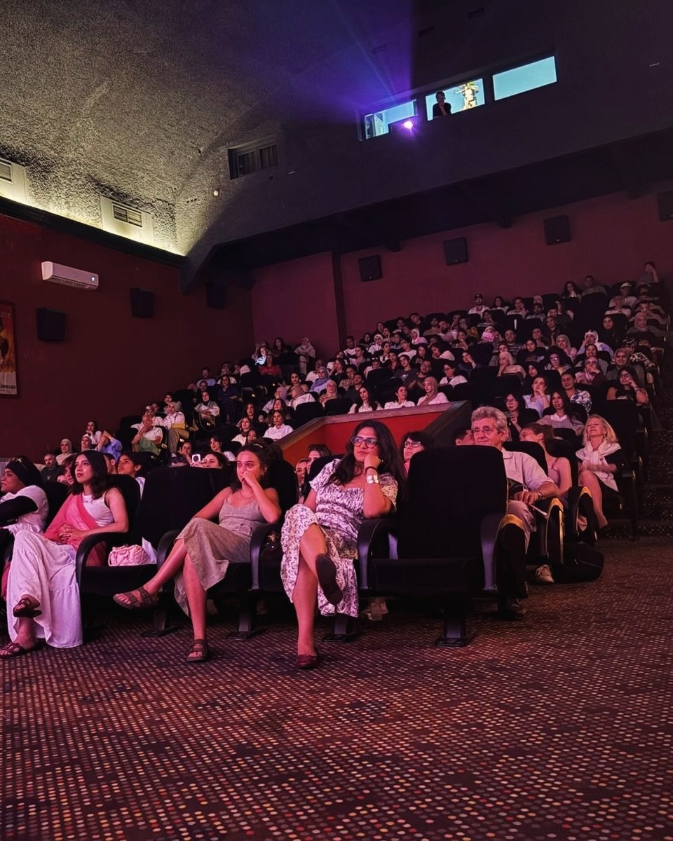 SKxxSRK's tweet photo. Yesterday, Kal Ho Naa Ho had a special screening at the Cinematheque de Tanger (Morocco) with director Nikkhil Advani in attendance. The venue described the film as "Shah Rukh Khan at his finest".

#ShahRukhKhan ✨ #KHNH 🩵 https://t.co/60f3vqGtDp