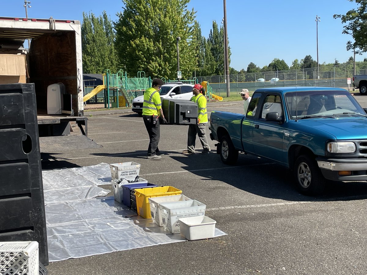 cityofkent's tweet photo. ♻️Our Mini Recycling Events are making it easier than ever for you to dispose of your unwanted recyclable items. ♻️
Our next mini event is Friday, July 10 at Riverview Community Church! Here are the details! https://t.co/u8iiyq2d7K https://t.co/gAmPv9lLzG