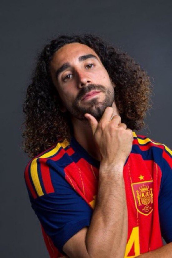 MMerengues2's tweet photo. 🚨 SORTEO INTERNACIONAL 🚨

🤍 Si España se clasifica a octavos vamos a sortear esta camiseta de Marc Cucurella entre uno de los que den RT a este tweet y sigan a @MMerengues2 🤍

*OPCIONAL* 
Mencionar a un amigo (doble participación https://t.co/DTqdEf1W3H