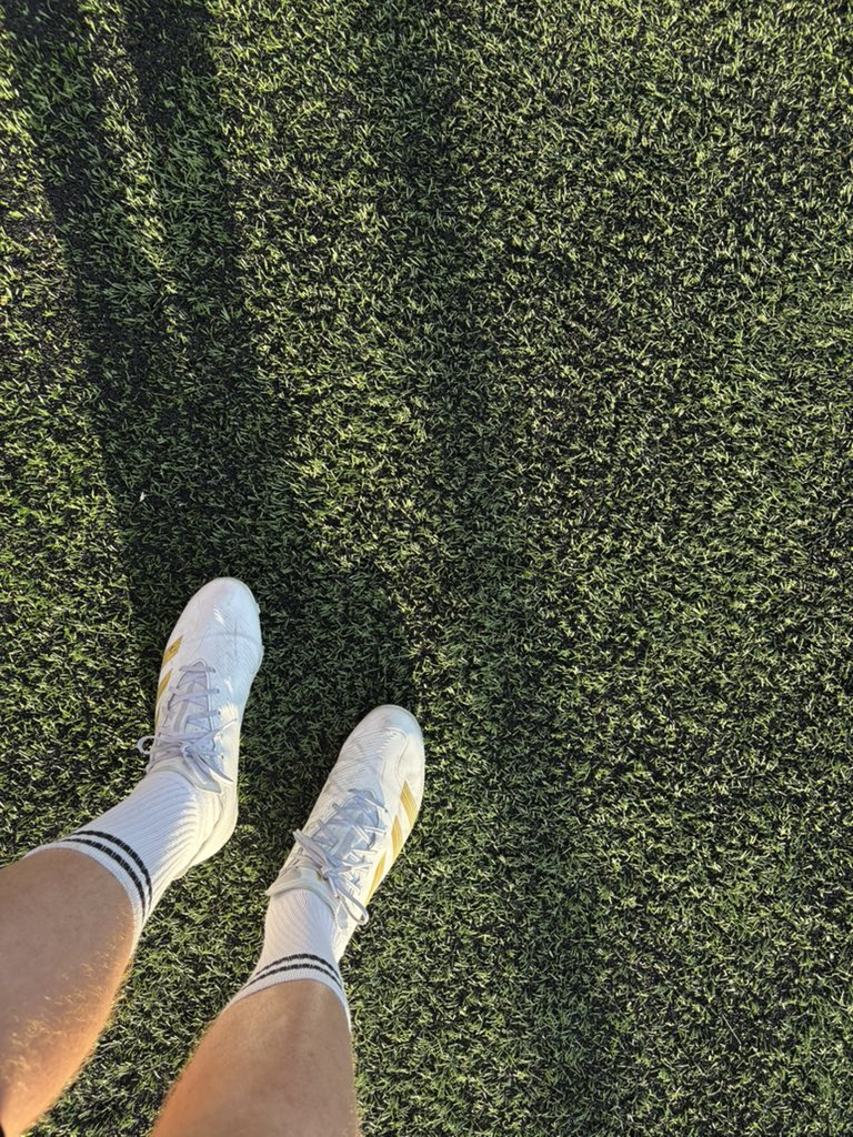 BoneSam10's tweet photo. It’s been a while, still got it ⚽️ https://t.co/o6Kwo6Lgs5