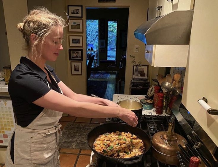 artsaheard's tweet photo. yes, chef! https://t.co/PaLJ24EtbN