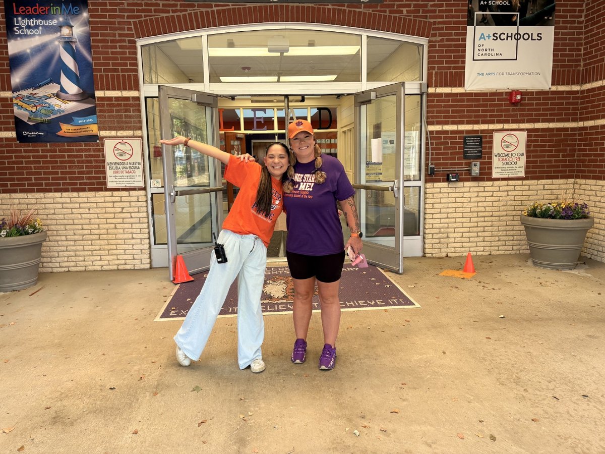 BentonHeightsES's tweet photo. That's a wrap on Benton Heights #RTA Camp! Our students leveled up as readers, built confidence, and had fun along the way. Thank you to our amazing staff, families, and students for an unforgettable summer. We're proud of you! #Literacy4U #LevelUp @AGHoulihan @SusanRodgersS4 https://t.co/iOInHiipg7