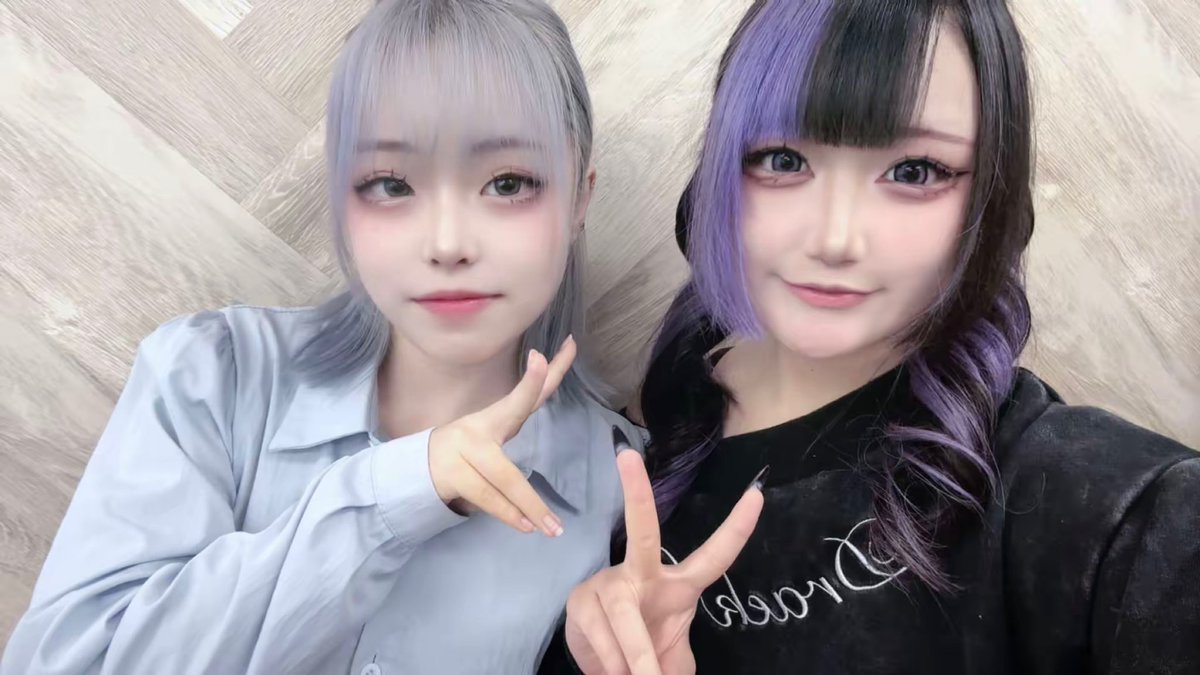 Ria__CQ's tweet photo. バチバチメイクのらうぃちゃん@lauy_CQ 可愛かった💜
2人とも髪紫でかわいい𛰙᭜𖫴𖫰𖫱𖫳𖫲𖫲𖫳𖫴𖫰𖫱꛰ ᭜𖫴𖫰𖫱𖫳𖫲𖫲𖫳𖫴𖫰𖫱꛰ʕᨦ https://t.co/vnPyZnyKWu