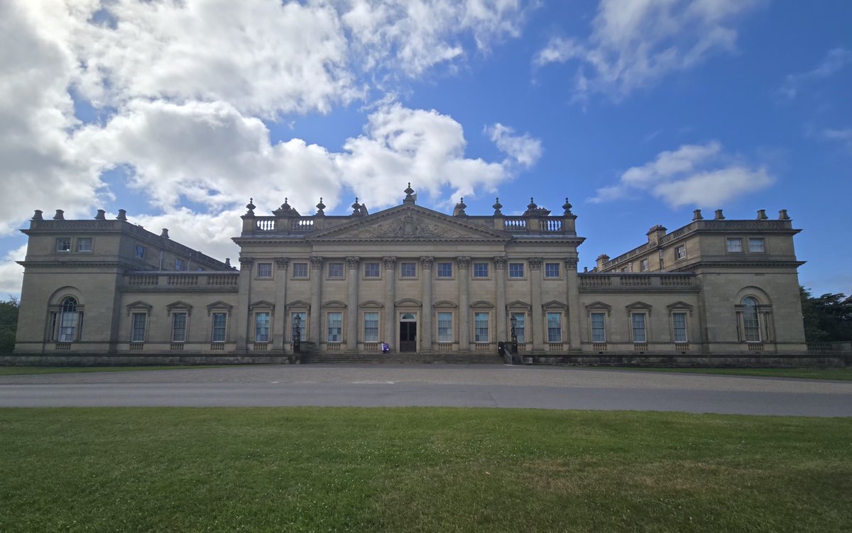 julieforster132's tweet photo. #Yorkshire #HarewoodHouse #DayOut
Spent a glorious day exploring Harewood House. Beautiful gardens stunning architecture & incredible History all made better by the sunshine. https://t.co/EOgAdzV2de