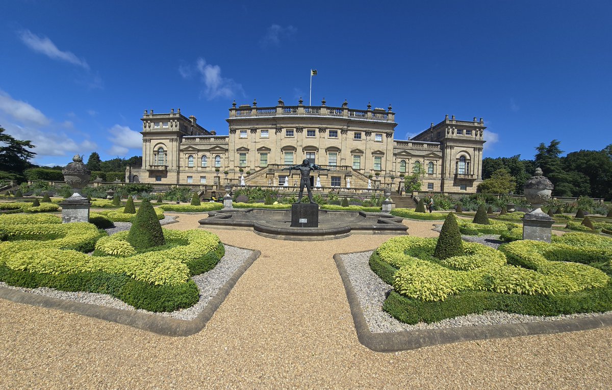julieforster132's tweet photo. #Yorkshire #HarewoodHouse #DayOut
Spent a glorious day exploring Harewood House. Beautiful gardens stunning architecture & incredible History all made better by the sunshine. https://t.co/EOgAdzV2de