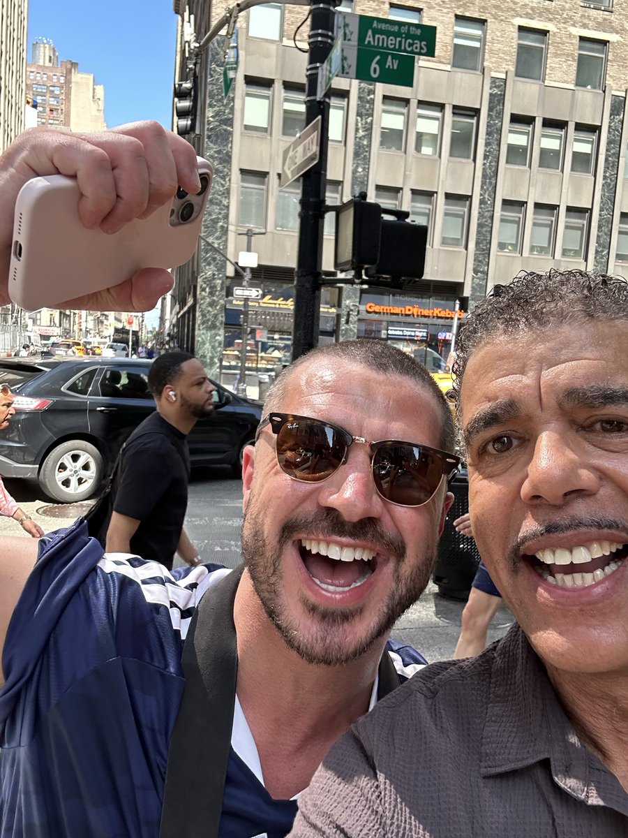 Chris Kamara tweet media