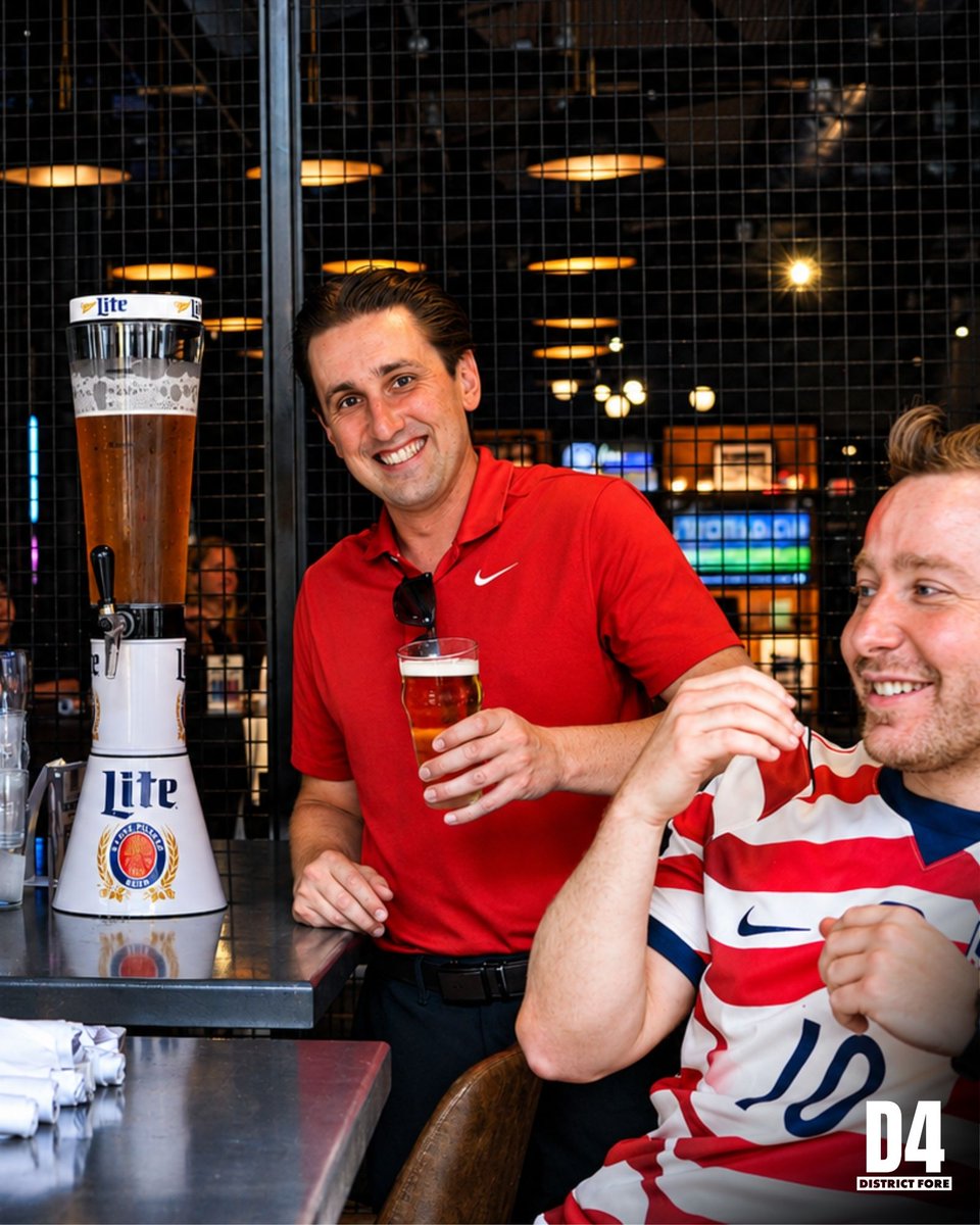 DistrictFore's tweet photo. Watch all the #action live at D4 ⚽

⚽ Portugal vs. Croatia | 6 PM
⚽ Switzerland vs. Algeria | 10 PM

Plus, it's #Thursday, so enjoy:
✅ Happy Hour specials all day long

🔗 https://t.co/2nETU0bCWl 
📍 233 E Chicago St | Historic Third Ward https://t.co/MgFAE8Jkij