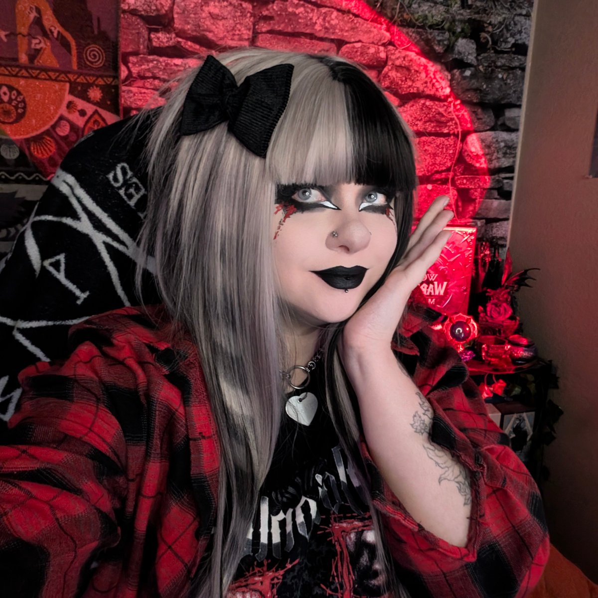 xDarkfallen's tweet photo. I'm having a rough day today. 
Come start a cult with me?!
♡~ https://t.co/u7bLZlNwxg

{ #twitch #cultofthelamb } https://t.co/rE9RdtKaRi