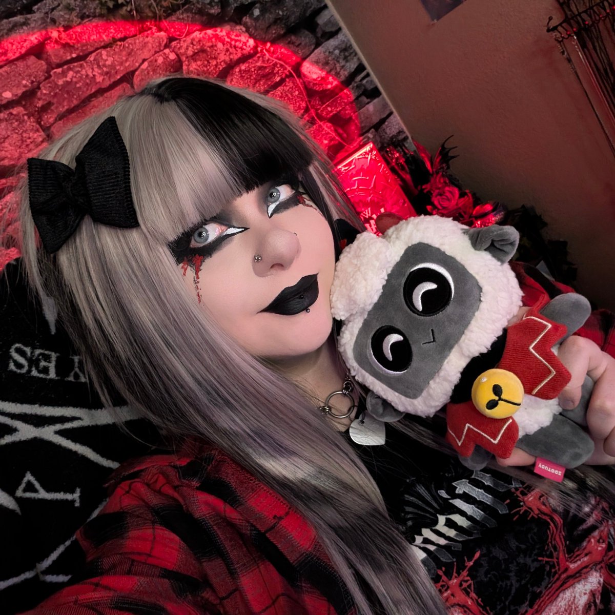 xDarkfallen's tweet photo. I'm having a rough day today. 
Come start a cult with me?!
♡~ https://t.co/u7bLZlNwxg

{ #twitch #cultofthelamb } https://t.co/rE9RdtKaRi