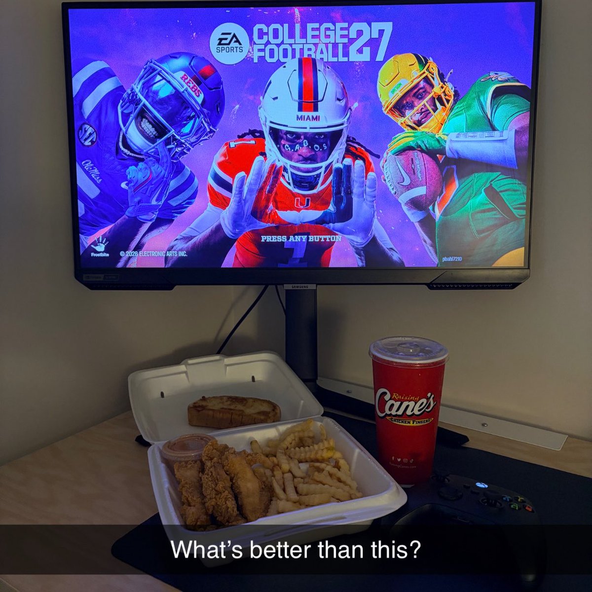 collegefballu_'s tweet photo. Peak male experience https://t.co/qpkSjTQs02