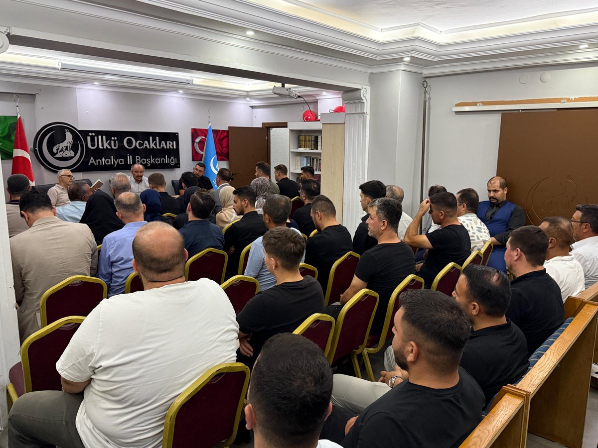 AntalyaOcak's tweet photo. Ülkü Ocakları Antalya İl Başkanlığı olarak, Ülküdaşlarımızın katılımlarıyla, Ocağımızda Başbuğumuz Alparslan Türkeş, dava arkadaşlarımız ve aziz şehitlerimizin ruhlarına ithafen Kur’an-ı Kerim tilaveti gerçekleştirdik. Allah kabul ve makbul eylesin.

@ayyildirim1 https://t.co/JZzRtuLoDq