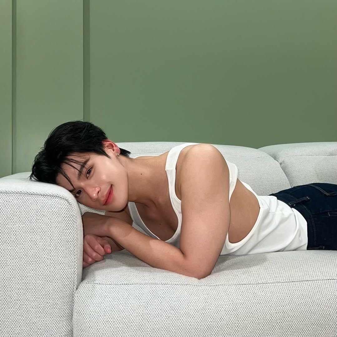 oc_sseungie's tweet photo. can someone put ohm thipakorn and ohm krit in contact pls i wanna see something https://t.co/NXVd6VLkJW