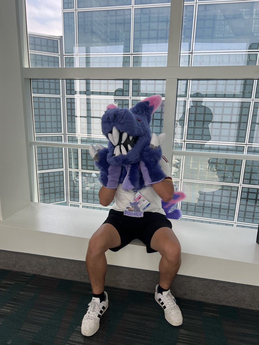 DoomerGoobr's tweet photo. THE BOY IS DONE!!!! IN TIME FOR AX26!!!
#fursuit https://t.co/YR1byXYClb