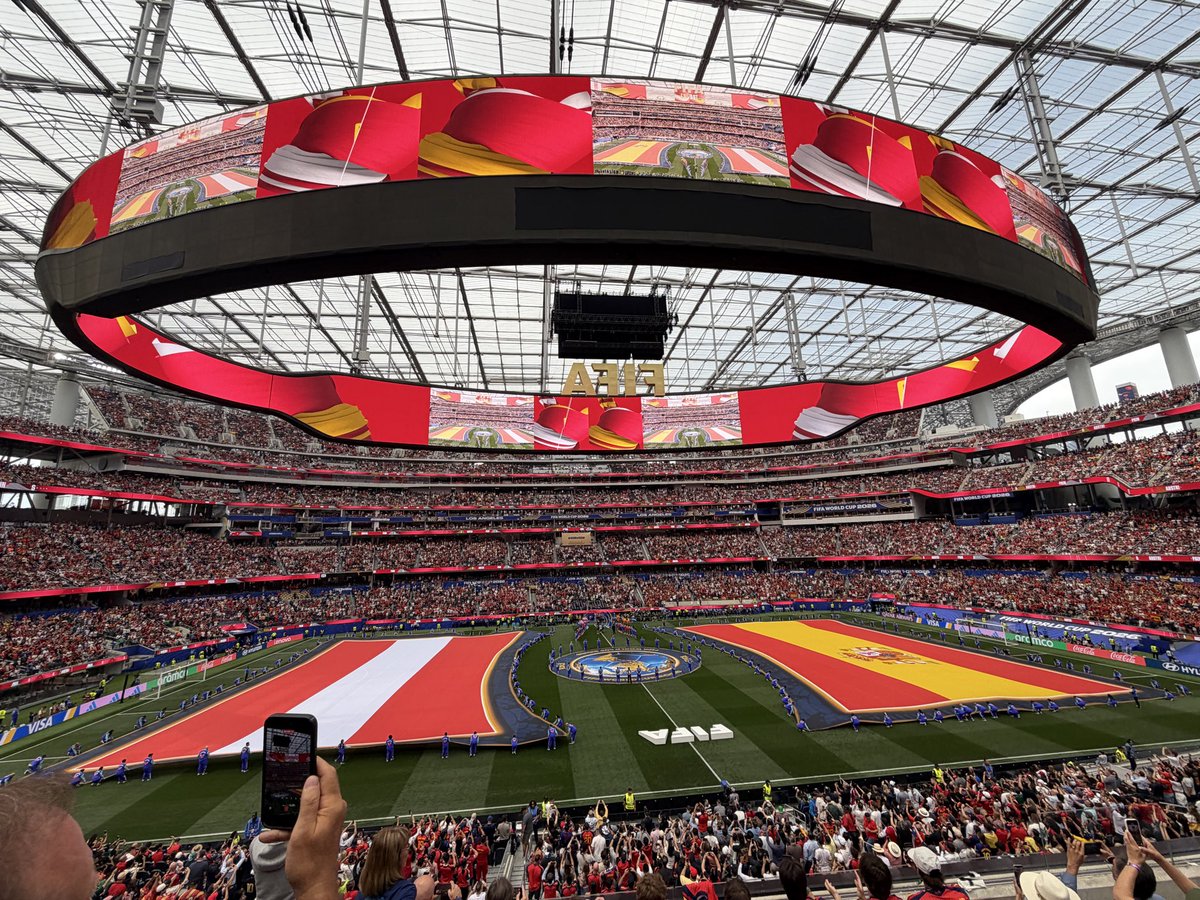 cvander's tweet photo. Que hermoso es el mundial en Los Angeles ⚽️ https://t.co/CfEAdQPZHN