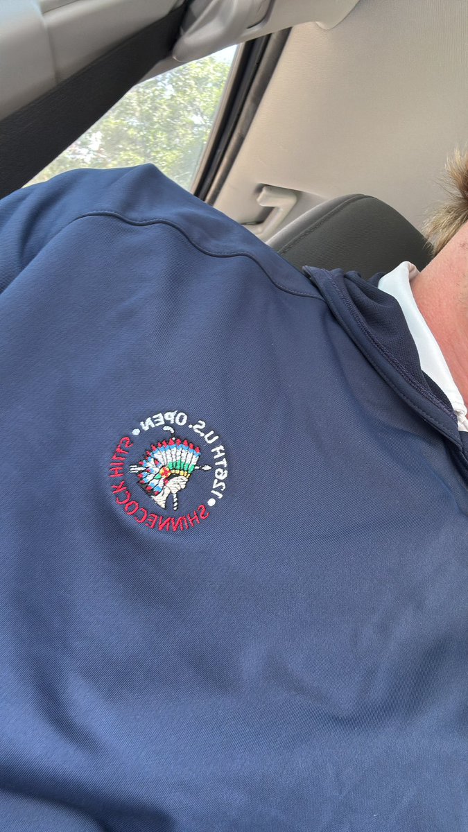 themidhambino's tweet photo. Didn’t go to US Open:✅

Overpaid for hoodie:✅

Buddy got me exactly what I picked out: ✅

Concerns: ❌ https://t.co/d6eZAgdDT2