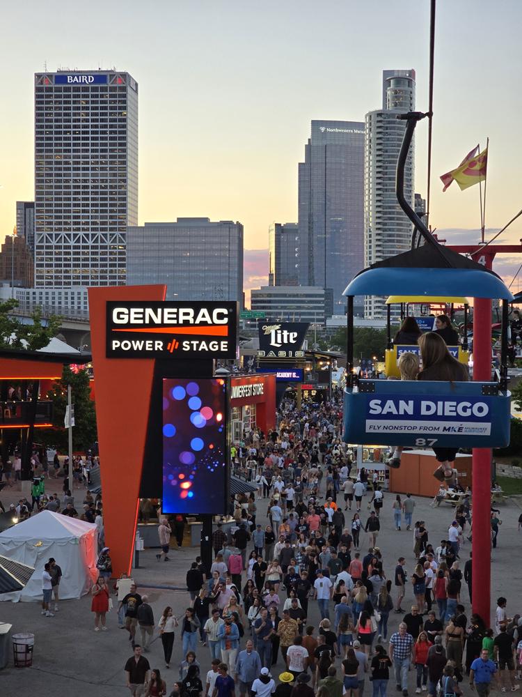statetrunktour's tweet photo. Final weekend of @Summerfest in @visitmilwaukee is underway, get the stage listings for today through Sunday here! https://t.co/EaHlyZjlDW https://t.co/1PCLRoGdky