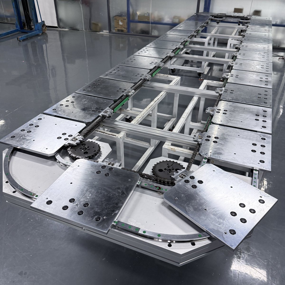 A1392881's tweet photo. High-precision ring guide rails & linear tracks by Zillion Automation. High payload & top repeatability. Custom for your factory. Contact us!
β#PrecisionConveyor #ChainDrivenSystem #IndustrialAutomation #HighPayloadConveyor #ClosedLoopConveyor #ZillionAutomation #RingGuideRail https://t.co/b9kOHXcCP0