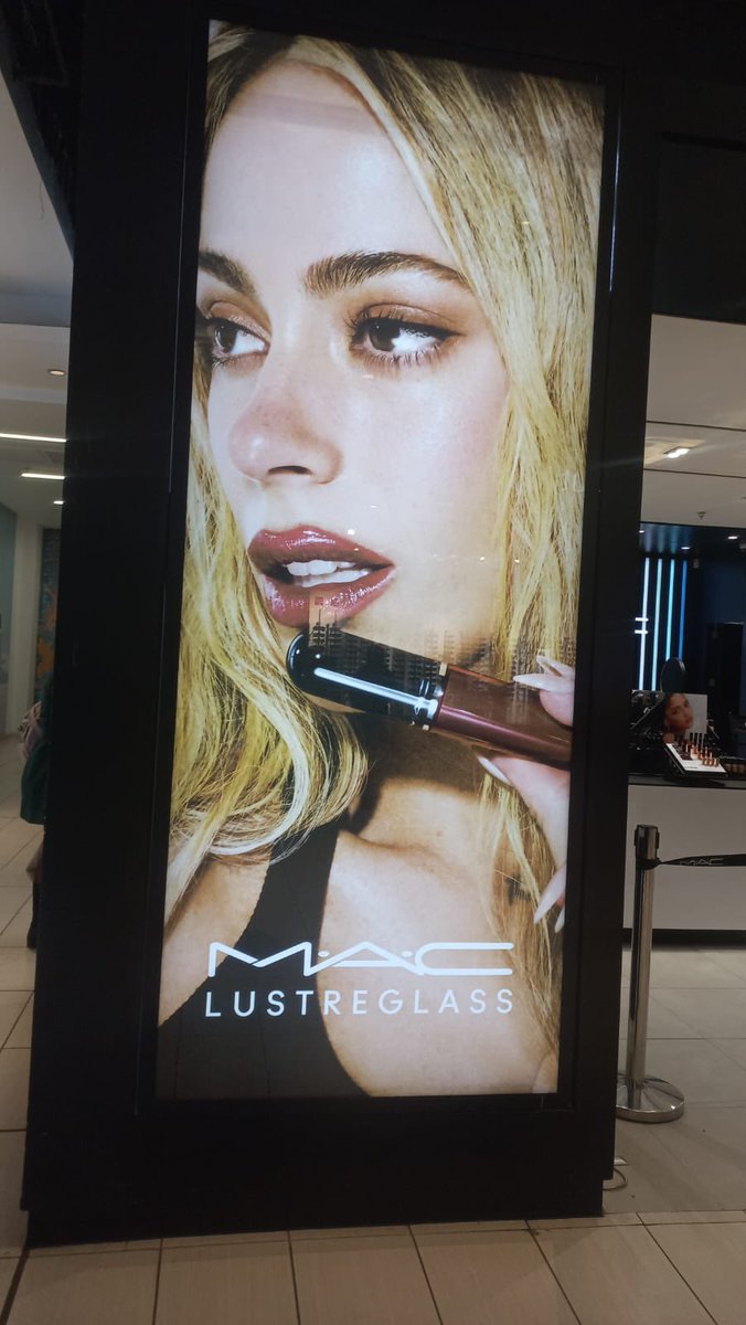 TinistasChileFC's tweet photo. TINI siendo el nuevo rostro de MAC Cosmetics🤍 https://t.co/Qod1rDcehg