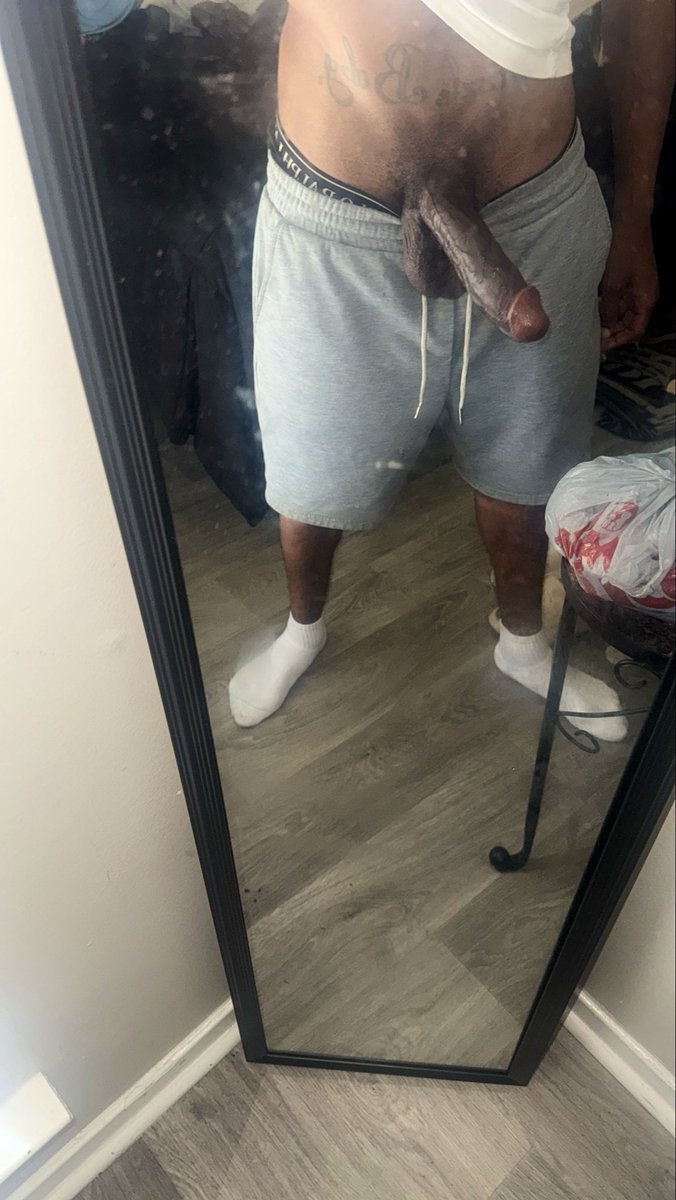 _kamehamehaa's tweet photo. dirty mirror ✨ https://t.co/p3NVAE3Mzr