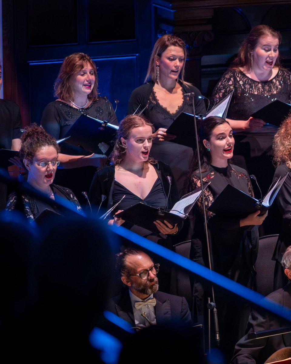 mco_london's tweet photo. We’re very proud of this year’s Monteverdi Apprentices 🥹 

A year of masterclasses, concerts, and tours culminating in their very own recital at @smitf_london

📅 9 July
🔗 https://t.co/uujkXumFBE

📸 Performance photography © Paul Marc Mitchell https://t.co/ILT2YKwfoK