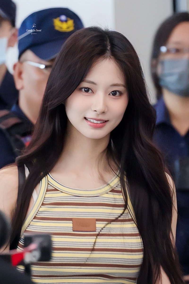 css4tzu's tweet photo. 260702 KHH HD

Can’t stop, won’t stop 
Tzuyu is here 🐠

#쯔위 #TZUYU #ツウィ #子瑜 #周子瑜 
#TWICE #트와이스 #高雄啤酒音樂節 https://t.co/mfcMC7diY7
