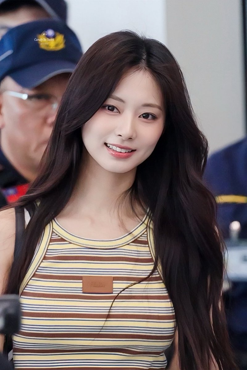css4tzu's tweet photo. 260702 KHH HD

Can’t stop, won’t stop 
Tzuyu is here 🐠

#쯔위 #TZUYU #ツウィ #子瑜 #周子瑜 
#TWICE #트와이스 #高雄啤酒音樂節 https://t.co/mfcMC7diY7