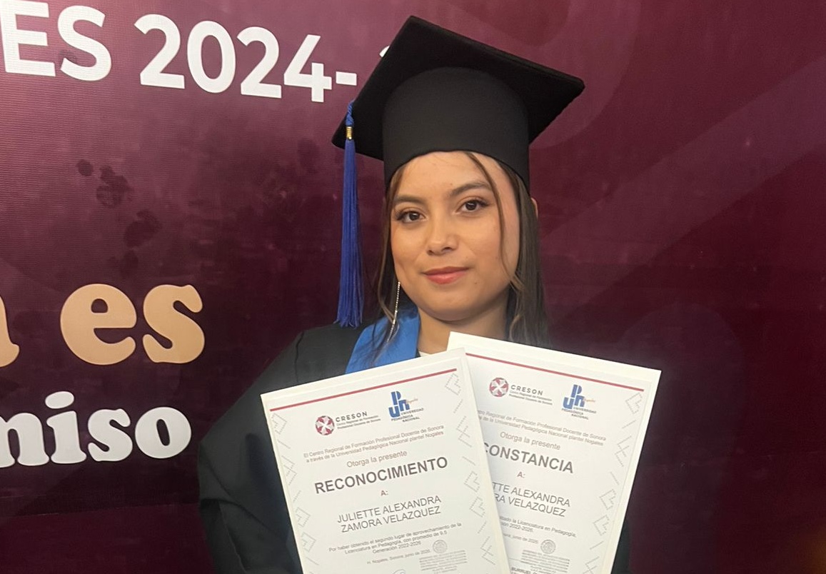 cresonsonora's tweet photo. ✨🎓 ¡Se graduó la generación 2022-2026 de UPN Nogales! 🎓✨

51 egresadas y egresados de las licenciaturas en Pedagogía y en Intervención Educativa recibieron sus constancias de terminación de estudios, en presencia de sus seres queridos, docentes, y padrinos de generación. 👏 https://t.co/Xfam8v43g0