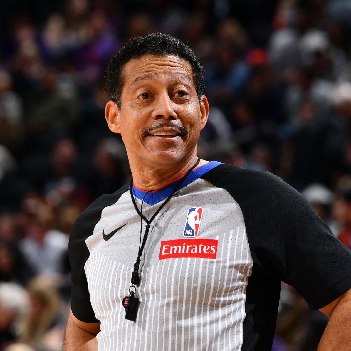 NBAdabad's tweet photo. O árbitro Bill Kennedy foi oficialmente eleito ao Hall da Fama LGBTQ+ de Esportes! 👏 https://t.co/h3bYiHg9eR