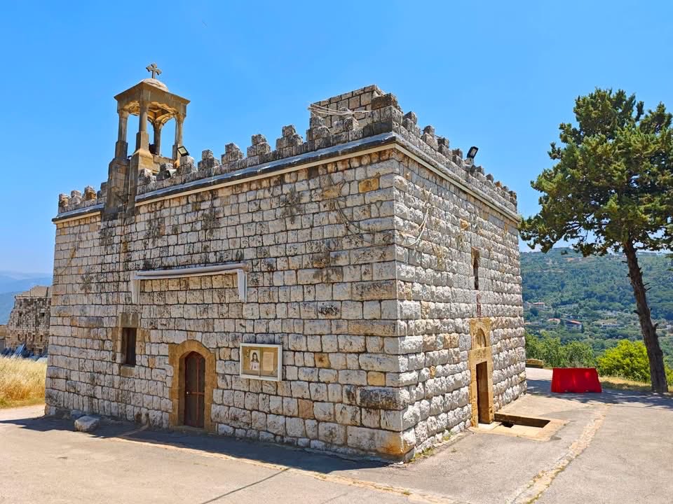 LahoudAS's tweet photo. ✟ كنيسة مار إلياس للموارنة - السّْفَيلَة بعبدات - المتن 

Maronite Church Of St. Elijah «Elias» - Sfeila - Baabdat - Metn 

بُنِيت سنة 1620 وبذلك تُصنَّف ضمن أقدم كنائس المتن والجوار، وقد تحوّلت من دير إلى كنيسة في عهد الأمراء اللمعيين

#مار_إلياس #بعبدات #المتن #بيروت #لبنان https://t.co/t88ps1xvuC