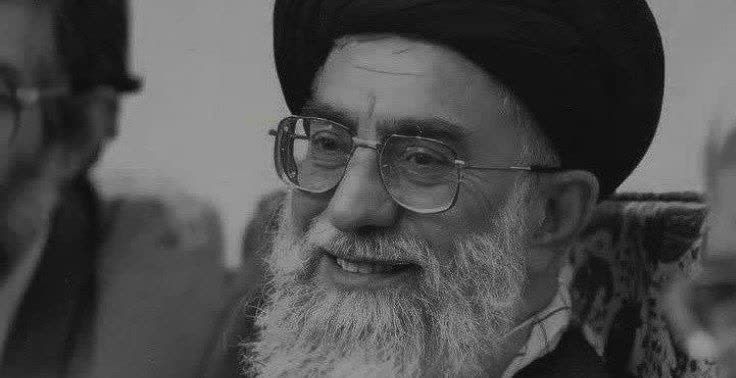 rakiz118's tweet photo. کاش‌قبل‌از‌خداحافظی‌می‌گفتی ،
با‌این‌دل ِتنگ‌ 
ما چه‌کنیم؟
.
.
#باید_برخاست 
#ایرانی_ترین_ایرانی https://t.co/wVl2bSEsYg