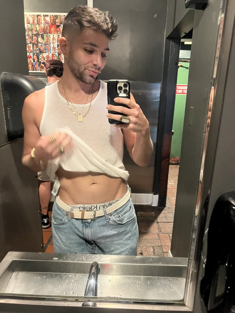 ApriLcarrion's tweet photo. 😎 https://t.co/Gig7hPZBnF
