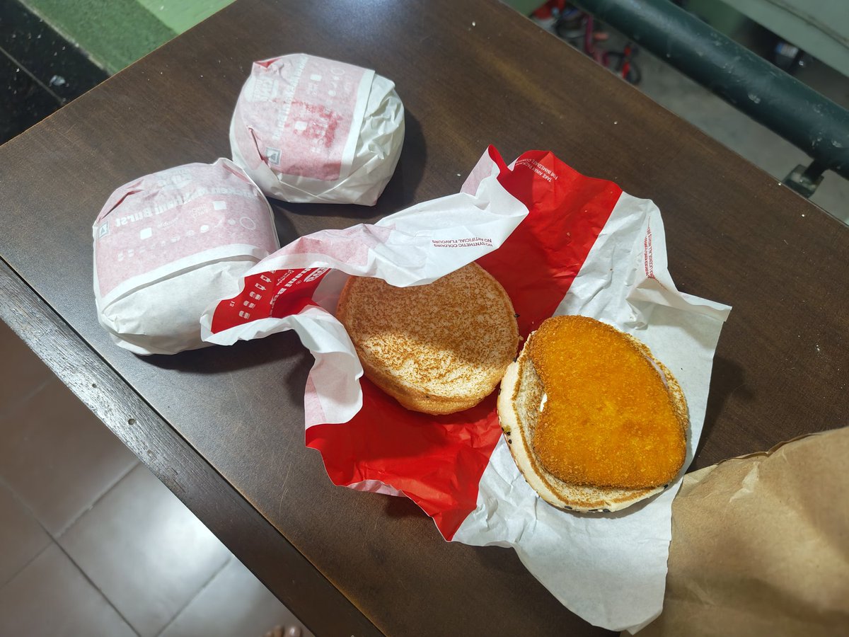 yrvreal's tweet photo. @toing_it @Swiggy @SwiggyCares @WeAreSwiggy @swiggy
I have received non veg items from burger king nexus mall Mysore, had ordered complete veg items through toing , order I'd : 241982666022647
I need this to be resolved ASAP!!
And not at all satisfied with customer care reply!!! https://t.co/5DjQyMN7yr