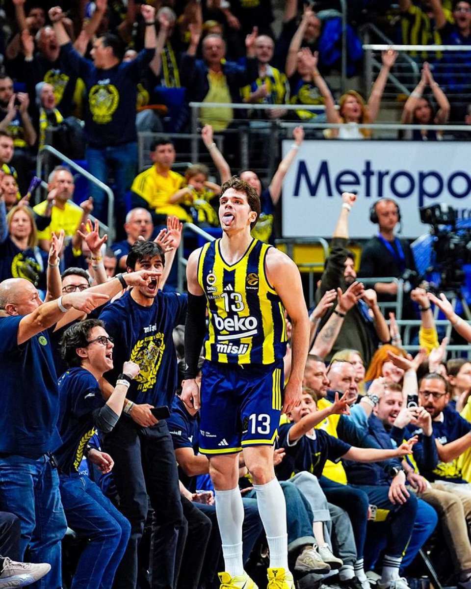 Euroleague Time tweet media